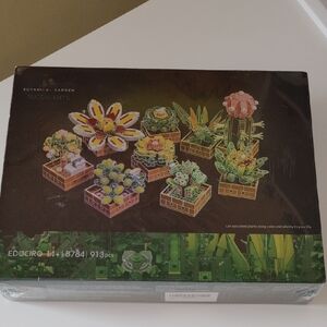NWT Educiro Botanical Garden Succulents Building Set.